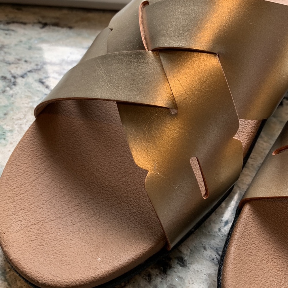 NIB ROCKPORT Ridge Woven Slide Metallic Gold Color Size 9 M - Picture 6 of 8